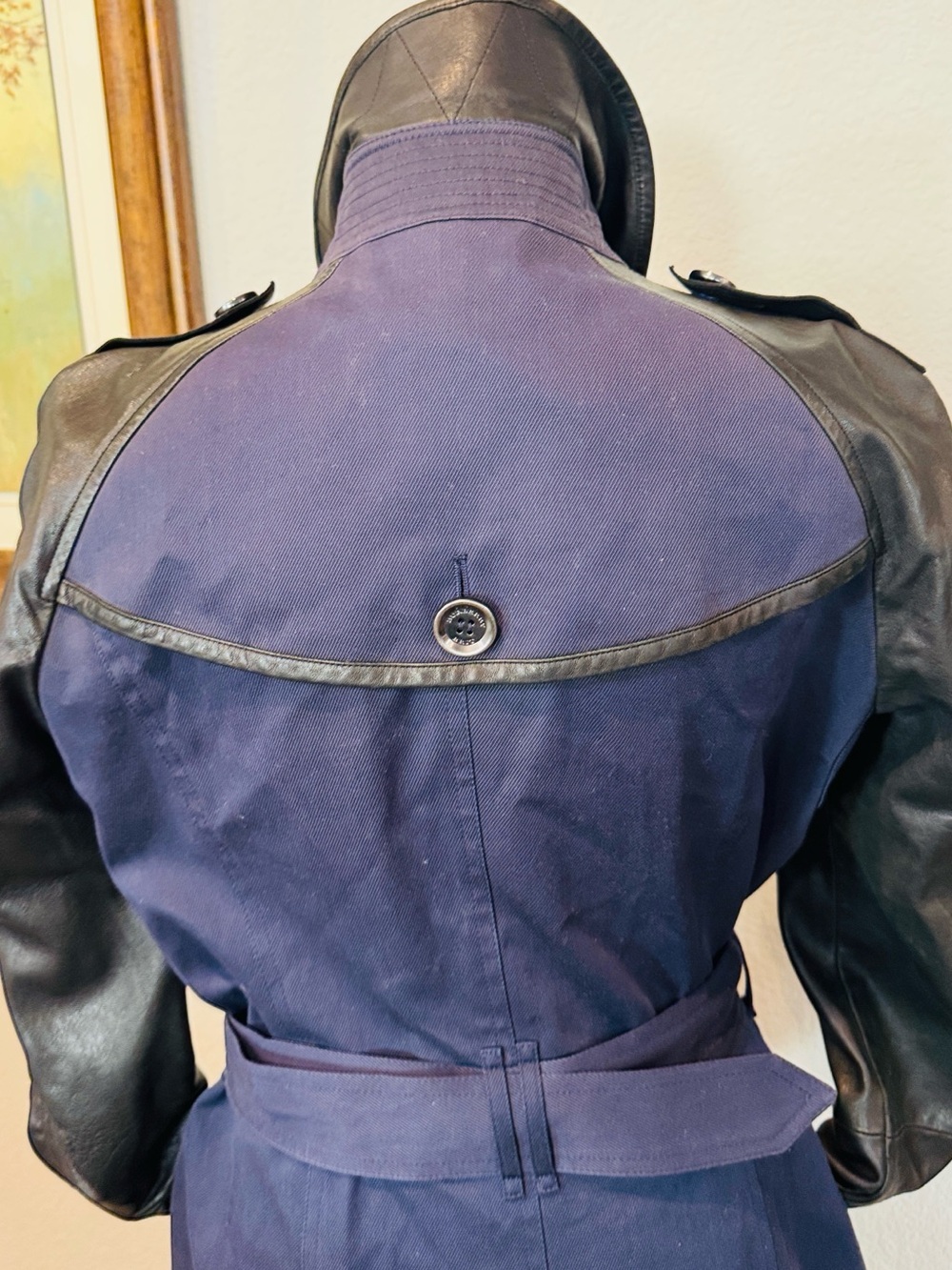 Authentic Burberry Navy Trench Coat with Black Leather Sleeves - Picture 7 of 16